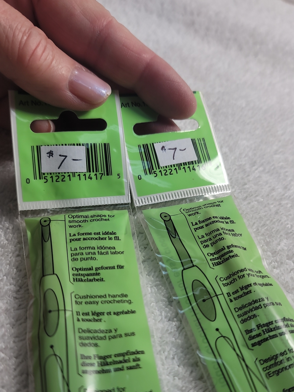 Soft Touch Crochet Hook Set - Set Of 4 - NWT - Picture 6 of 6